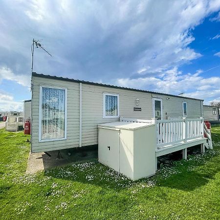 Lovely Caravan With Decking At Heacham Beach In Norfolk, Sleeps 6 Ref 21020C المظهر الخارجي الصورة