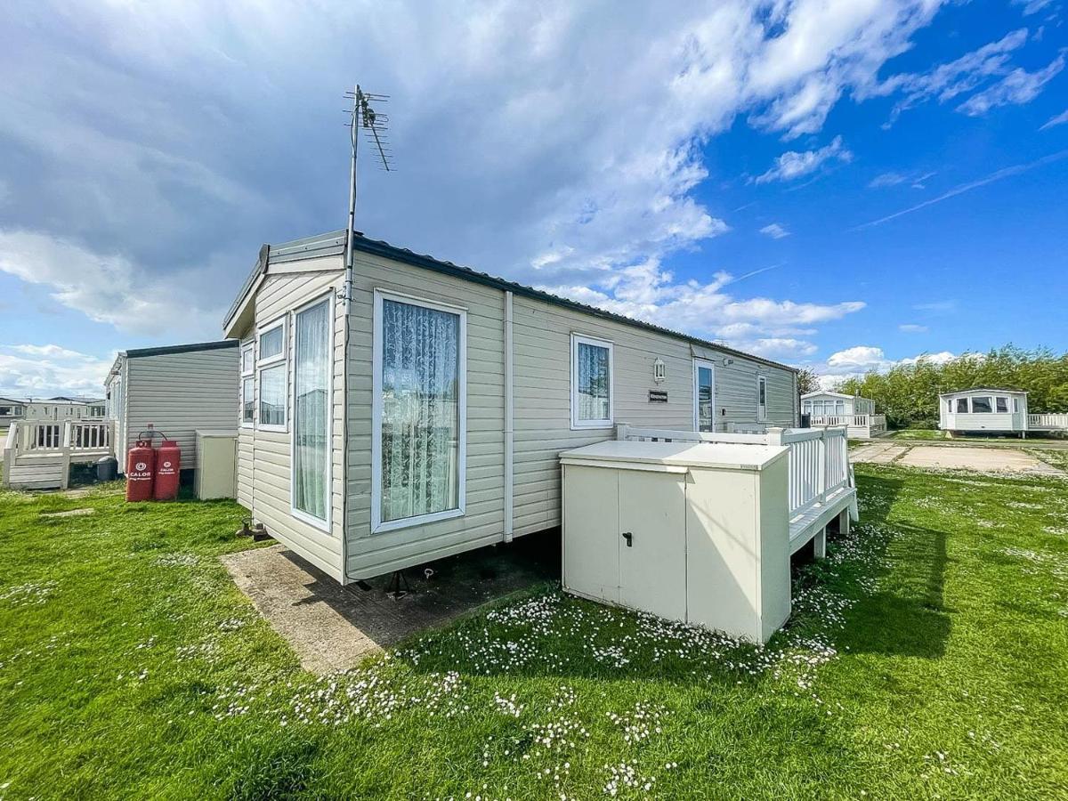 Lovely Caravan With Decking At Heacham Beach In Norfolk, Sleeps 6 Ref 21020C المظهر الخارجي الصورة